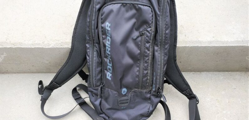 THE DECATHLON 45$ BIKE HYDRATION BACKPACK