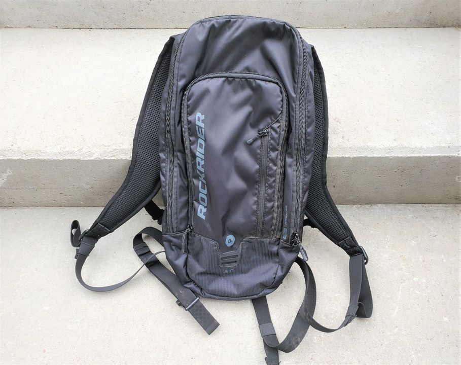 Decathlon bike clearance backpack