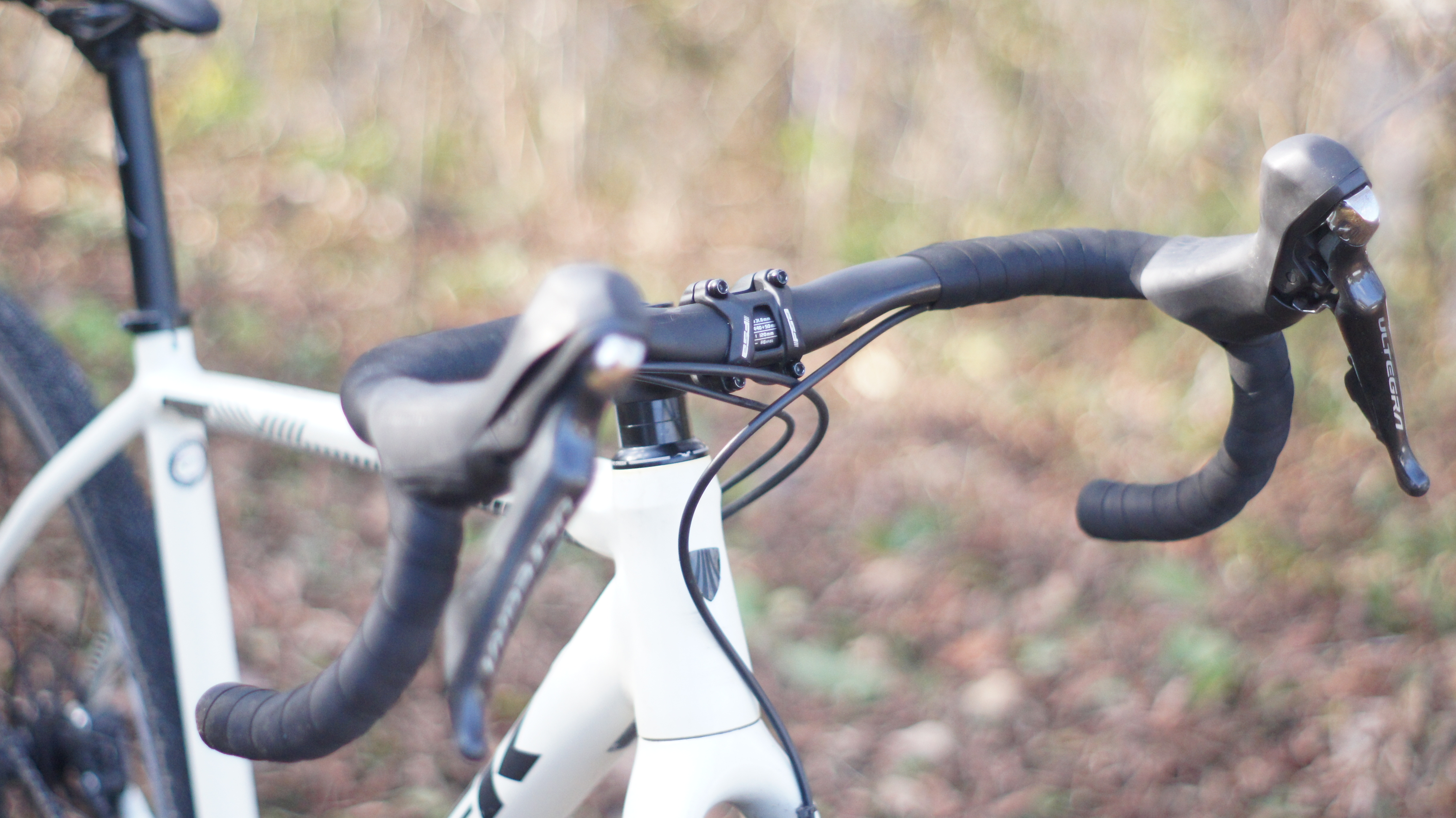 FSA A-WING AGX HANDLEBAR REVIEW: Designed for Adventure and Performance