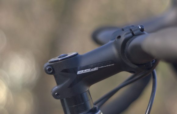 FSA GOSSAMER STEM REVIEW: Lightweight Durability for Gravel and Road