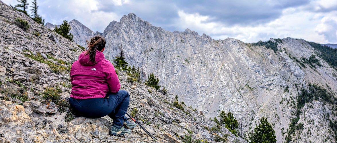 The North Face Women’s Plus Antora Jacket Review: A Versatile Waterproof Shell for Plus-Size Adventures
